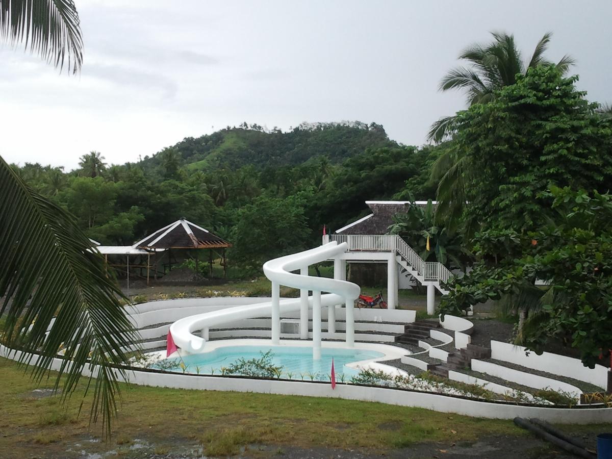 凉亭泳池餐厅度假村 Cabadbaran 外观 照片